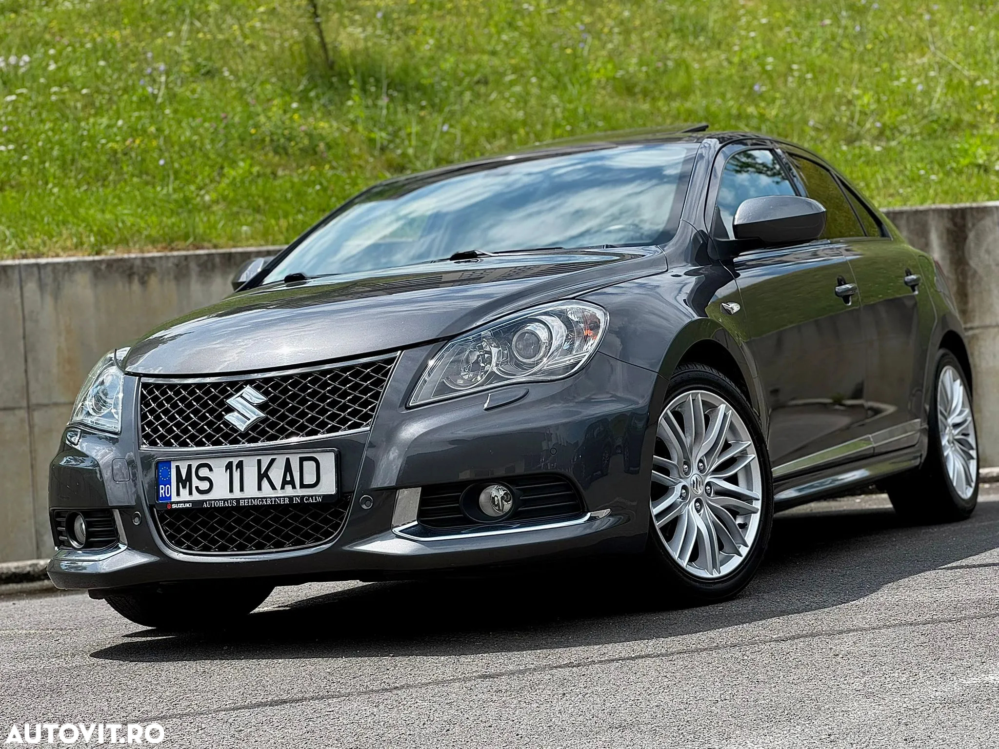 Suzuki Kizashi 2.4 4x2 Sport - 14