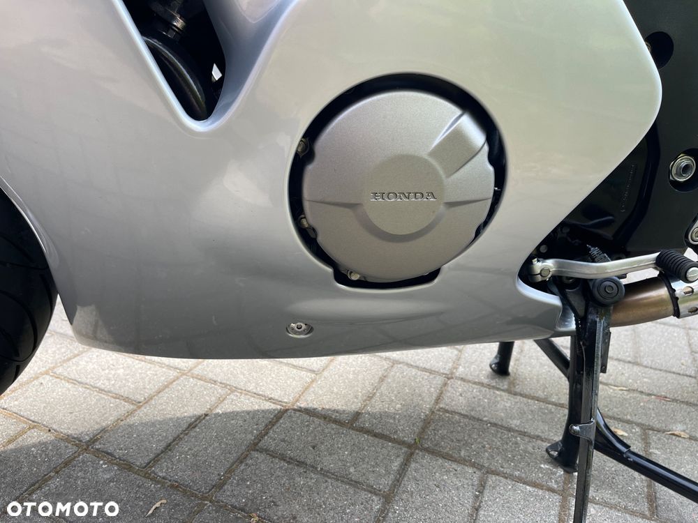 Honda CBR - 17