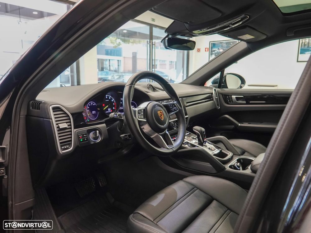 Porsche Cayenne Coupé E-Hybrid - 10