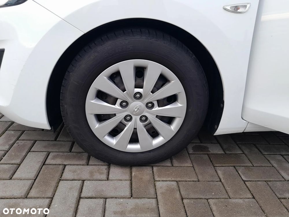Hyundai i30 1.6 D Comfort - 18