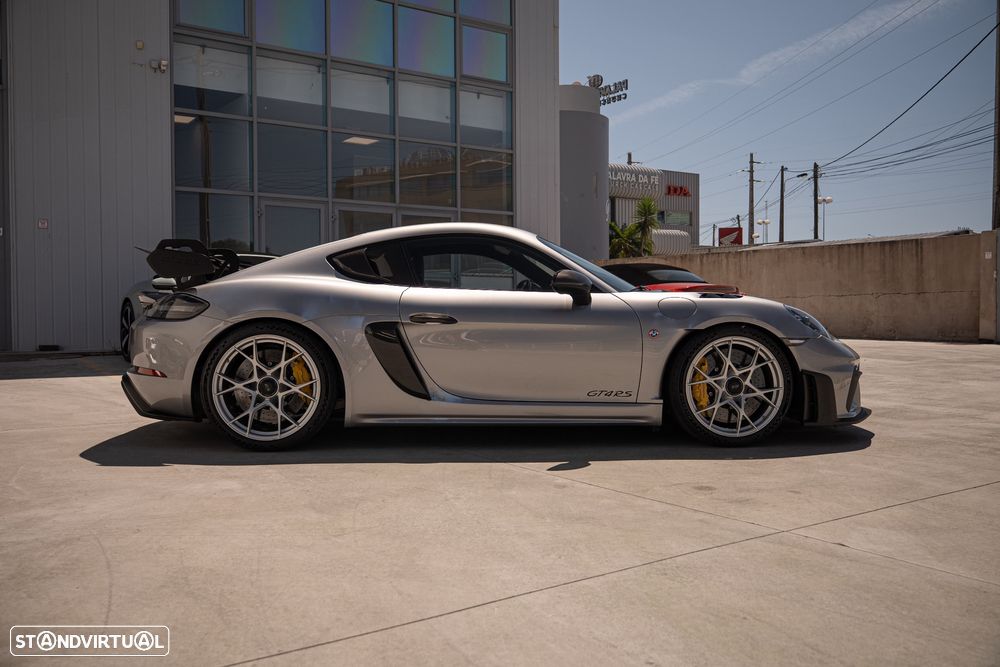 Porsche 718 Cayman GT4 RS - 3