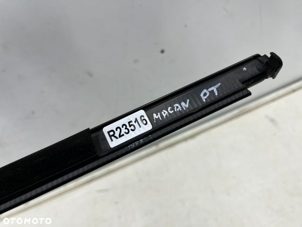 Listwa Porsche Macan 95b 14r.- czarny mat prawa tylna listwa zgarniająca uszczelka zewnętrzna drzwi - 7