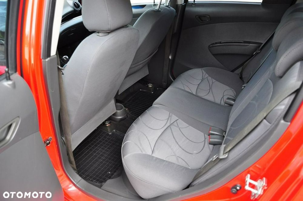 Chevrolet Spark - 24