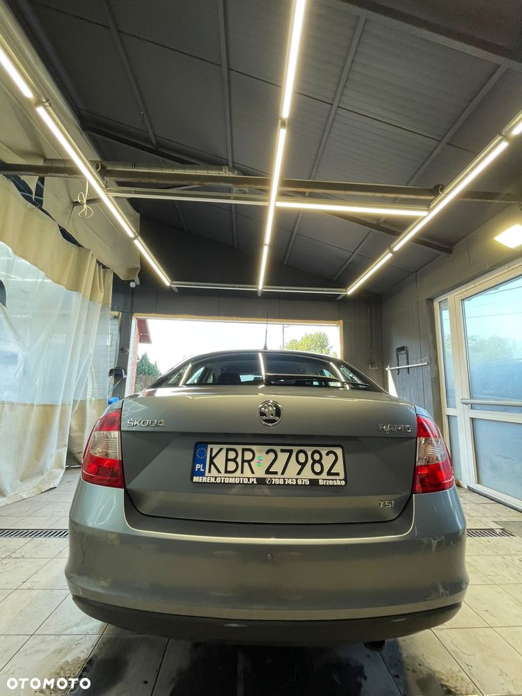 Skoda RAPID 1.2 TSI Cool Edition - 38