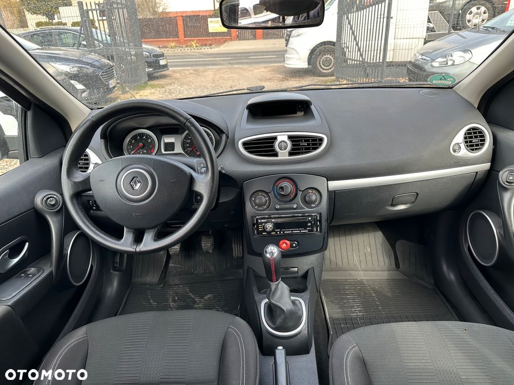 Renault Clio 1.2 16V 75 Dynamique - 14
