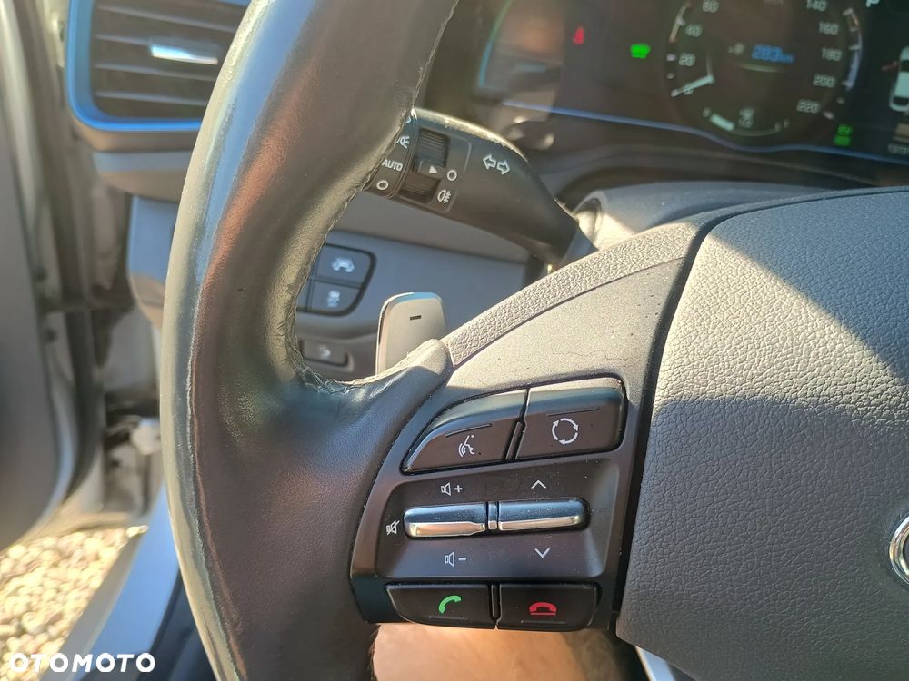 Hyundai IONIQ 1.6 GDI Premium - 27