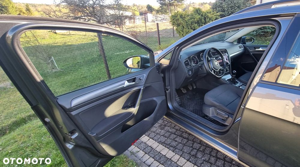 Volkswagen Golf - 13