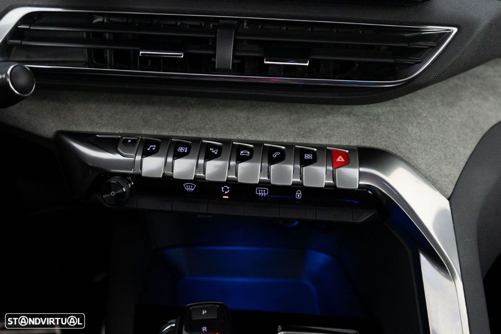 Peugeot 3008 1.6 Hybrid4 GT e-EAT8 - 29