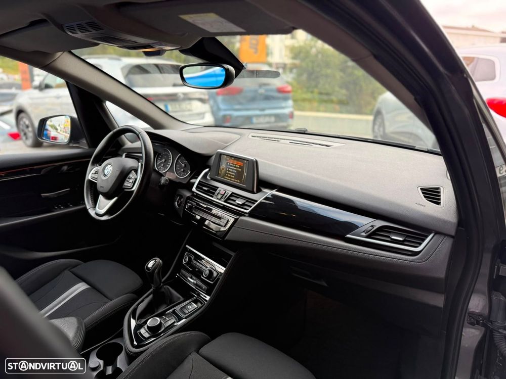 BMW 216 Active Tourer d Line Sport - 19
