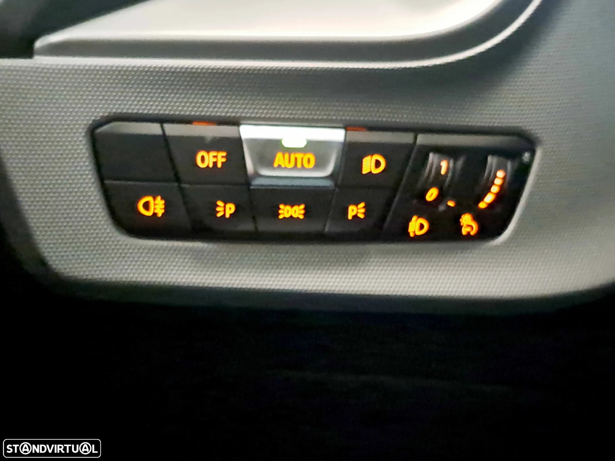 BMW 116 d Advantage Auto - 9