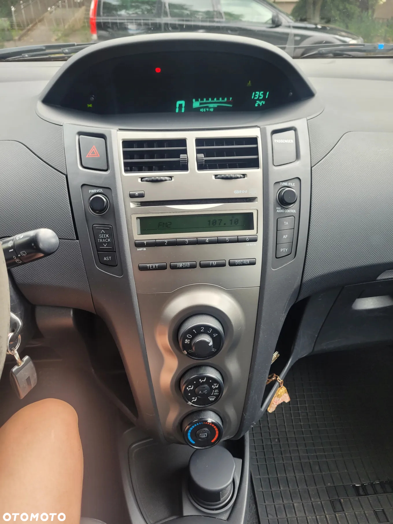 Toyota Yaris 1.0 Luna - 10