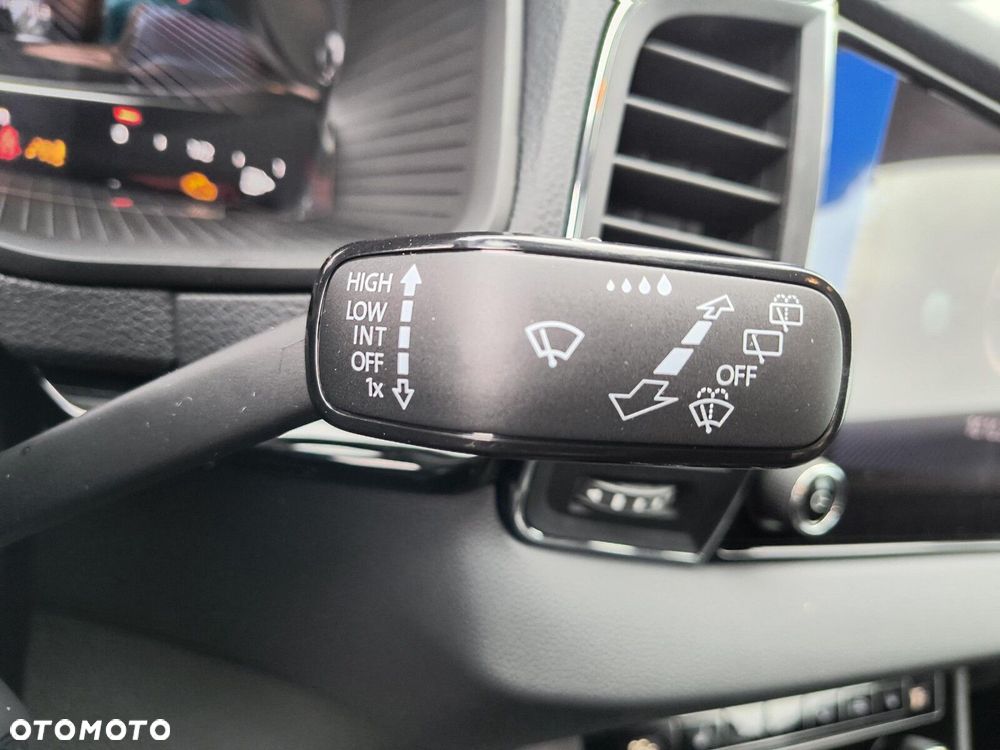 Skoda Karoq 1.5 TSI ACT Edition 130 DSG - 27
