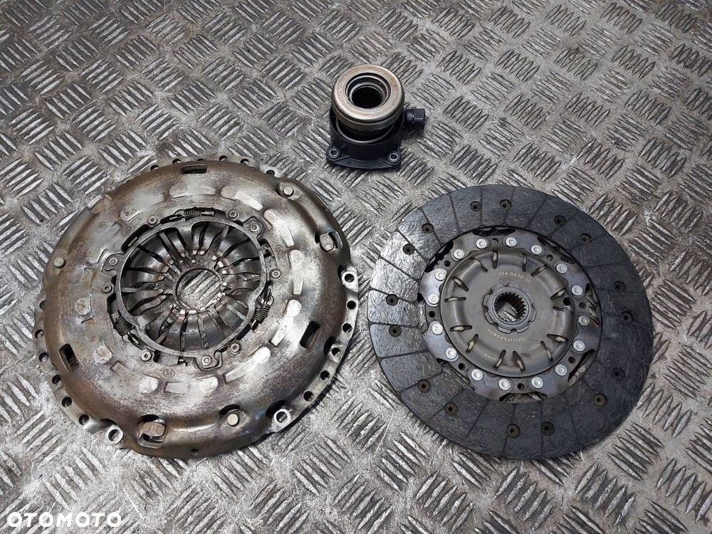 SPRZĘGŁO TARCZA + DOCISK + ŁOŻYSKO VOLVO V50 I S40 II 2.0 D ID: 239539 - 1