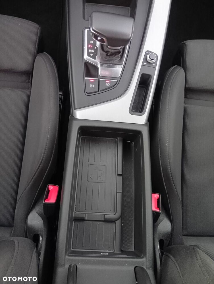 Audi A4 Limousine - 36