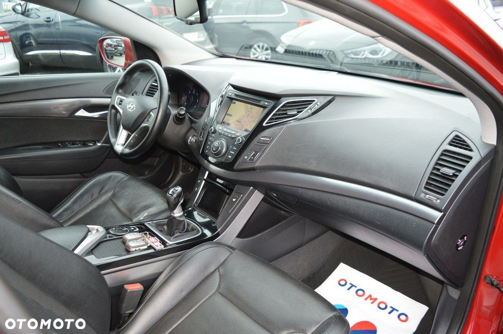 Hyundai i40 Kombi 1.7 CRDi Premium - 24