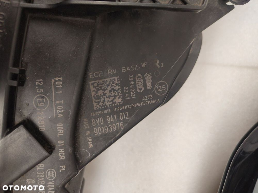 AUDI A3 8Y FULL LED KOMPLET LAMP PRZÓD 8Y0940011, 8Y0941012 - 8