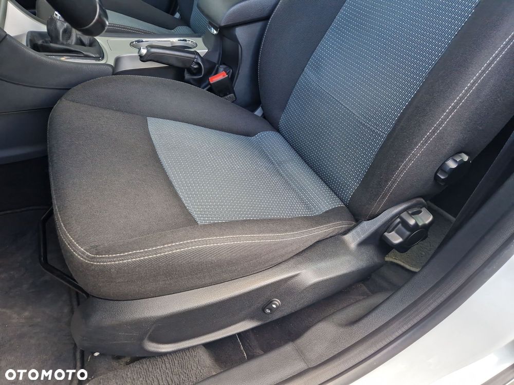 Ford Mondeo 1.8 TDCi Ambiente - 12