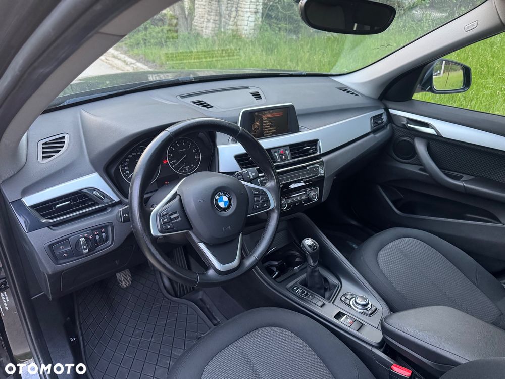 BMW X1 sDrive18i - 24