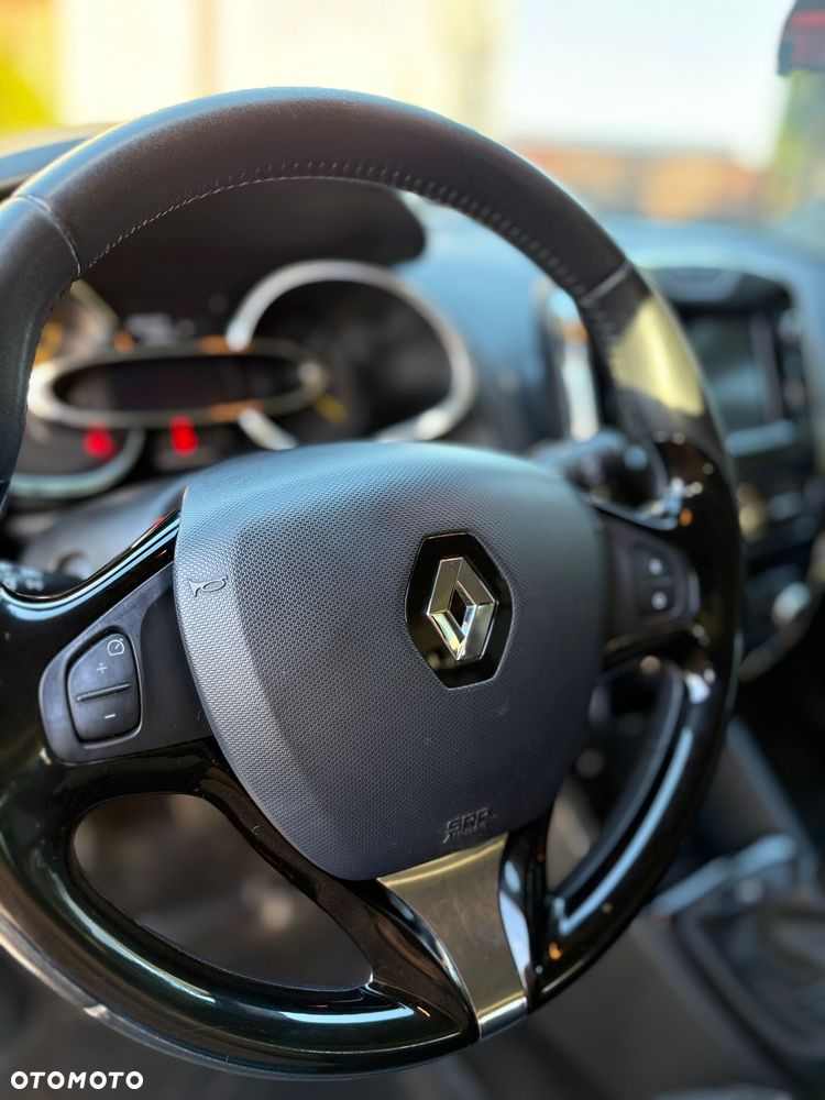 Renault Clio - 28