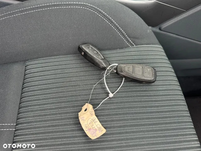 Ford Grand C-MAX - 36