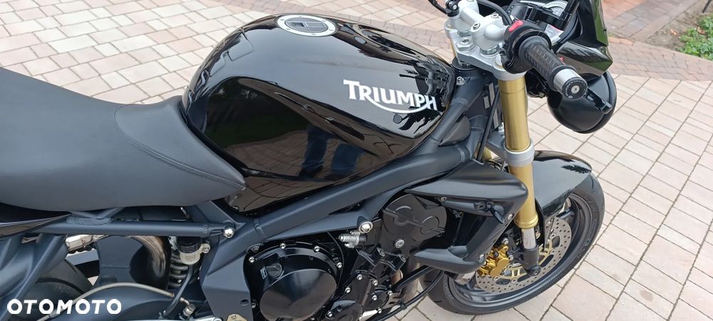 Triumph Street Triple - 21