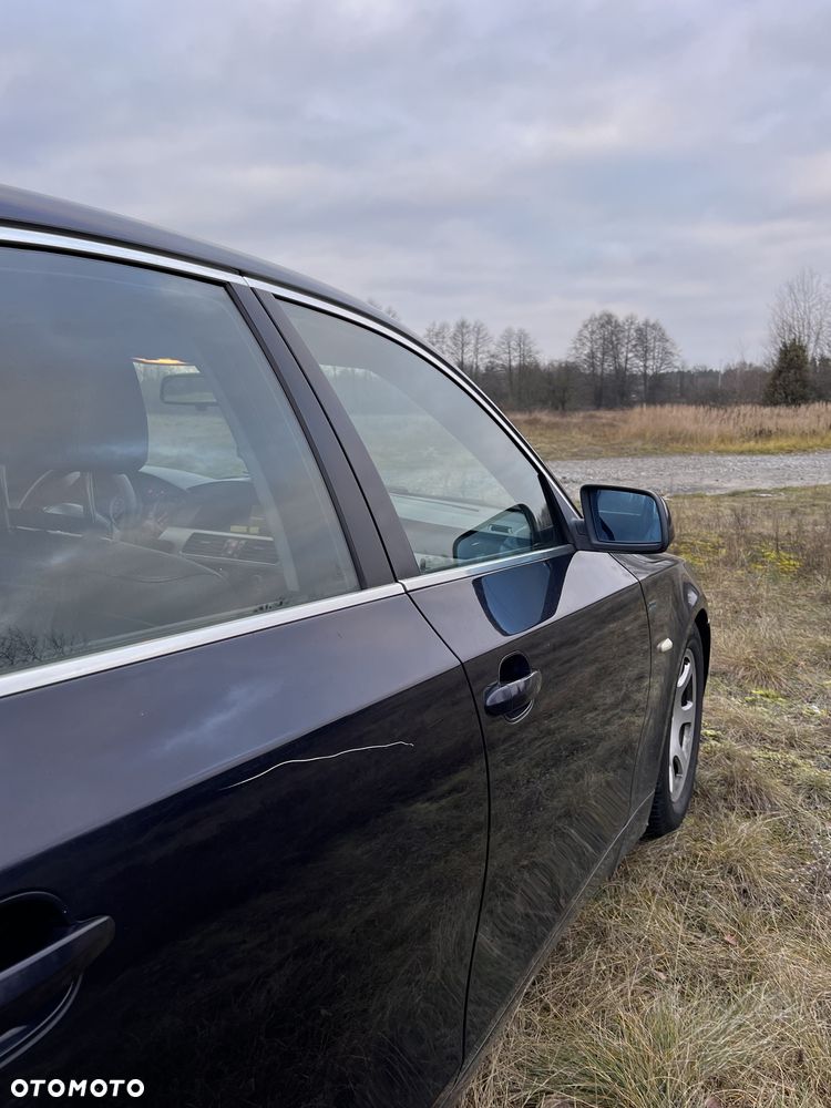 BMW Seria 5 520i Touring - 4