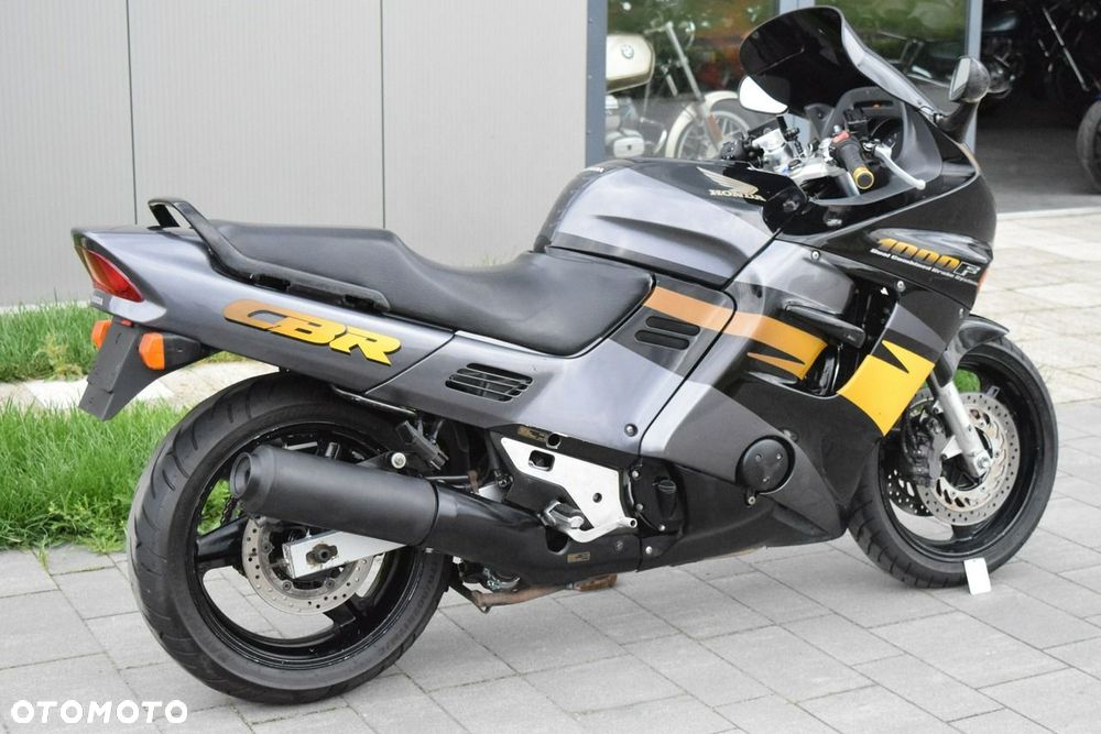 Honda CBR - 2
