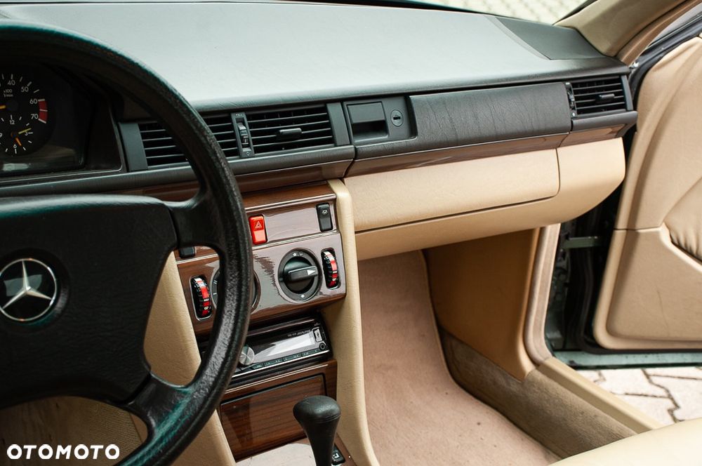 Mercedes-Benz W124 (1984-1993) - 21