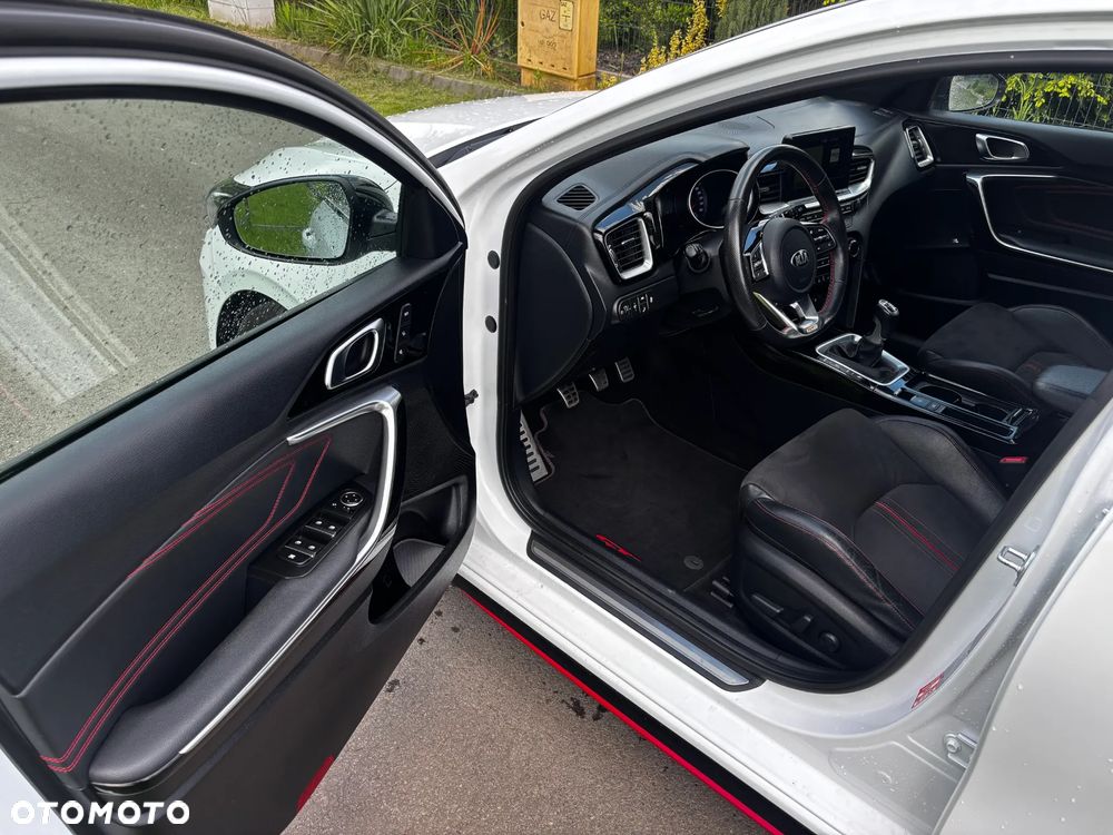 Kia Ceed 1.6 T-GDI GT XL - 10