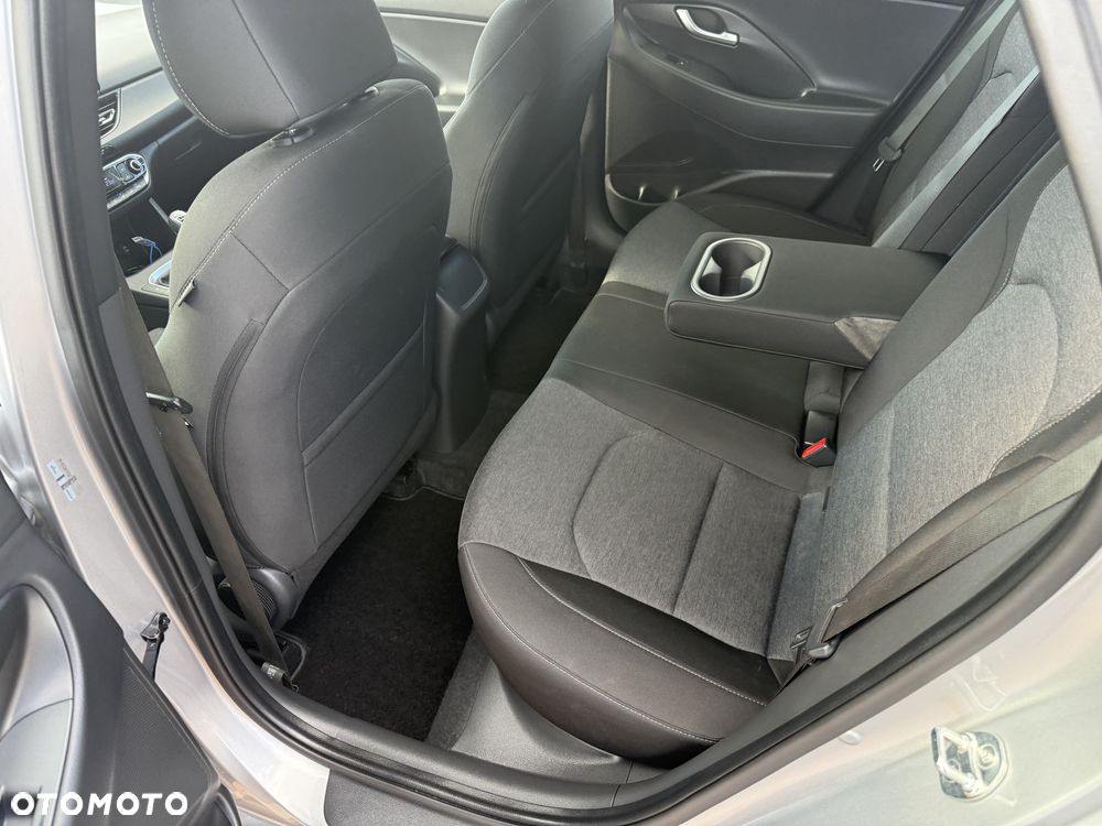 Hyundai i30 Kombi 1.5 T-GDI 48V-Hybrid Intro - 14
