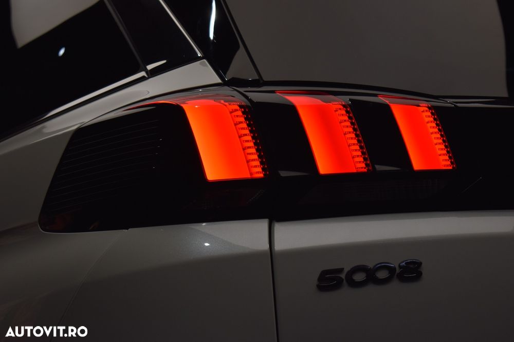 Peugeot 5008 2.0L BlueHDI EAT8 S&S GT - 41