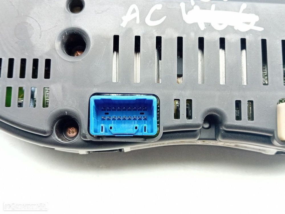 Quadrante / painel de instrumentos TOYOTA Avensis Liftback (_T25_) - 5