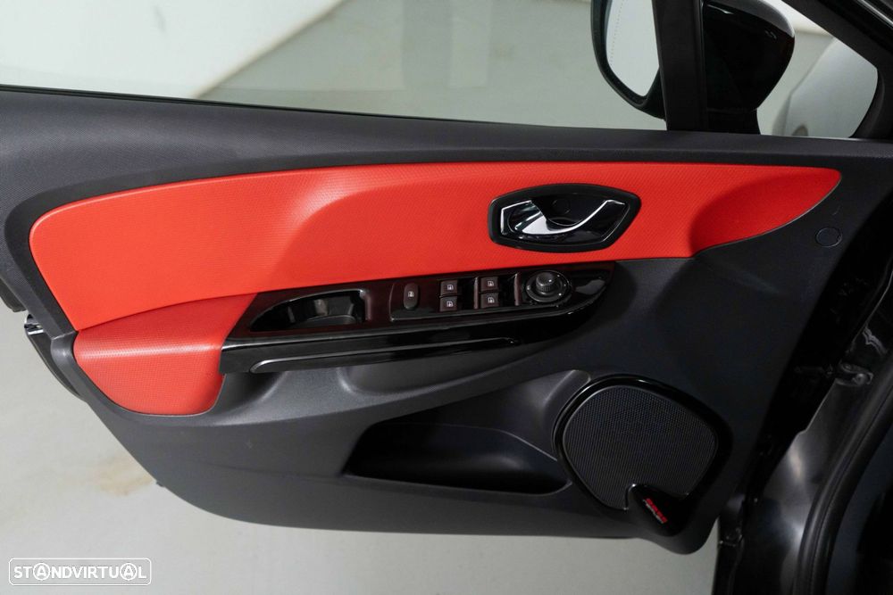 Renault Clio Sport Tourer 1.5 dCi Limited - 19