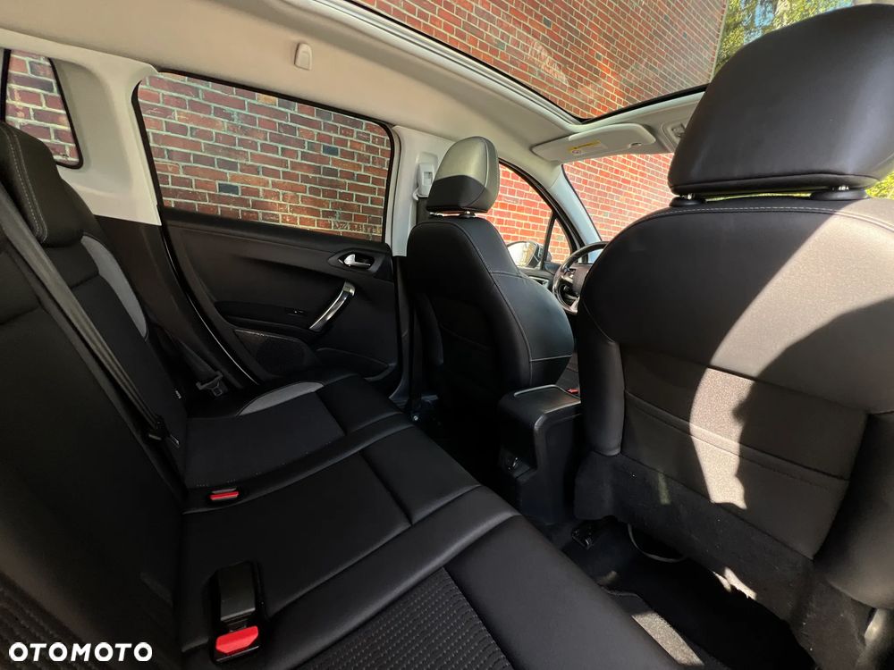 Peugeot 2008 - 18