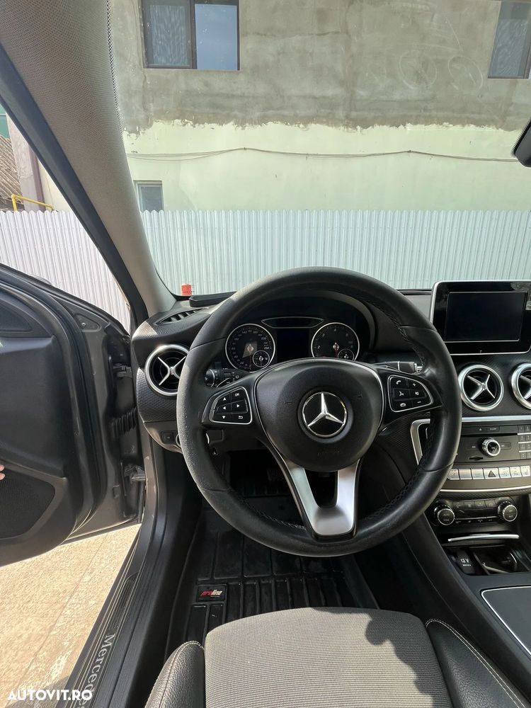 Mercedes-Benz A 180 d 7G DCT - 23