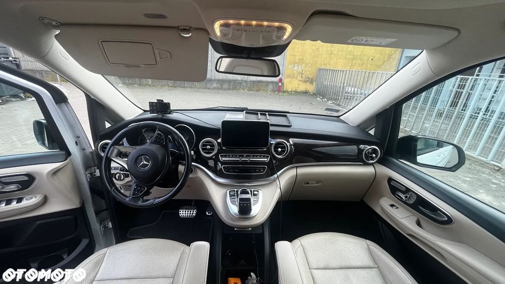 Mercedes-Benz Klasa V - 11