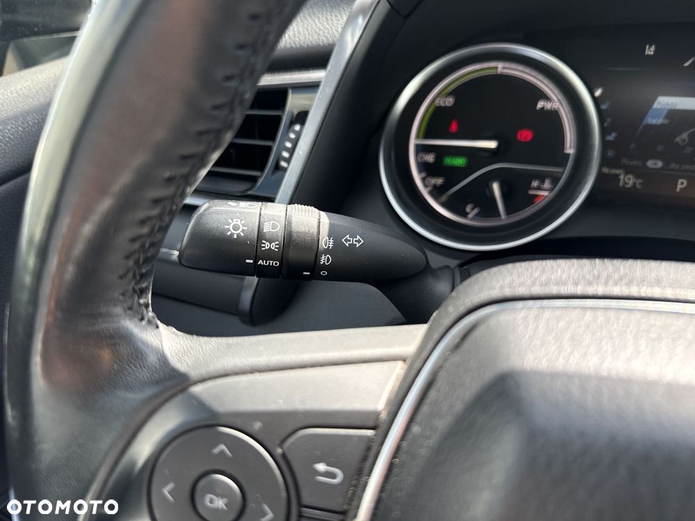 Toyota Camry 2.5 Hybrid Prestige CVT - 24