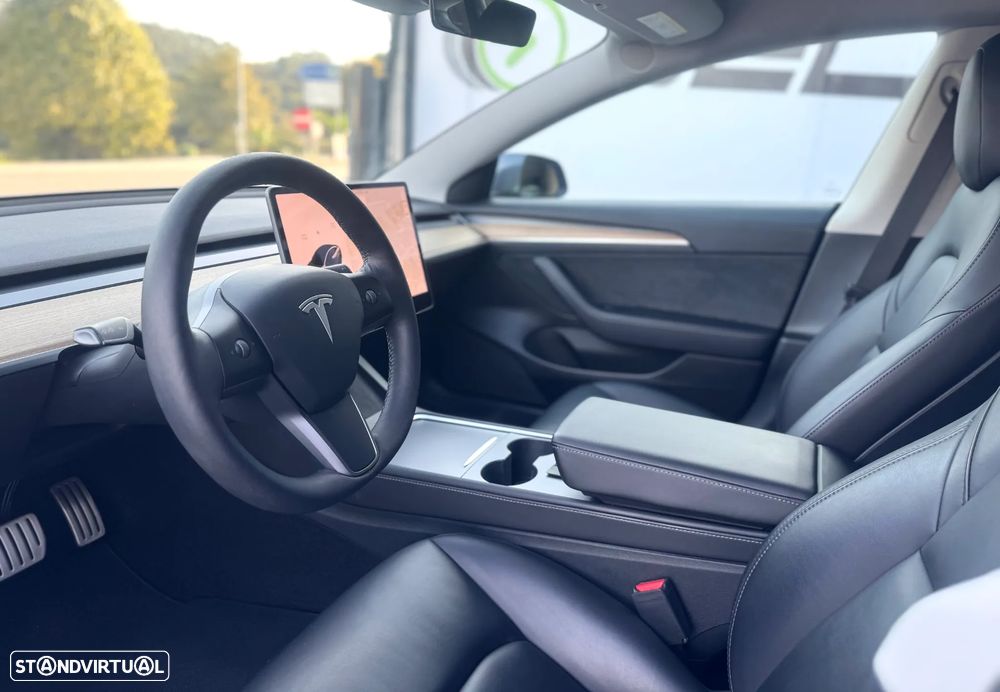 Tesla Model 3 Performance Dual Motor AWD - 27