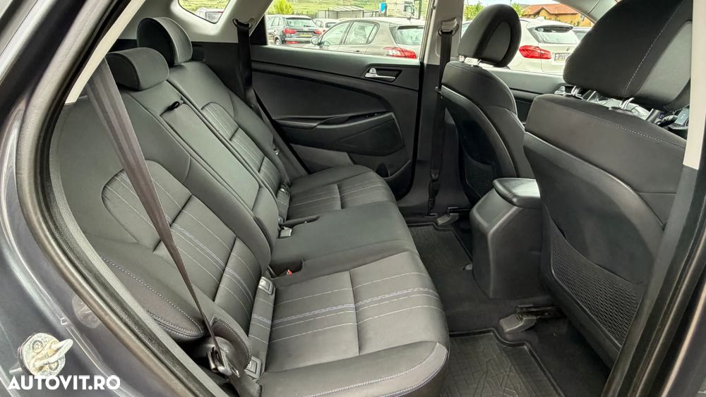 Hyundai Tucson 2.0 CRDI 4WD 6MT Style - 9