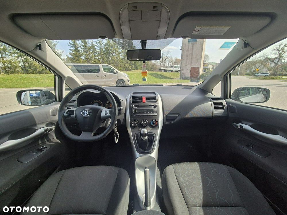 Toyota Auris 1.6 Comfort - 11