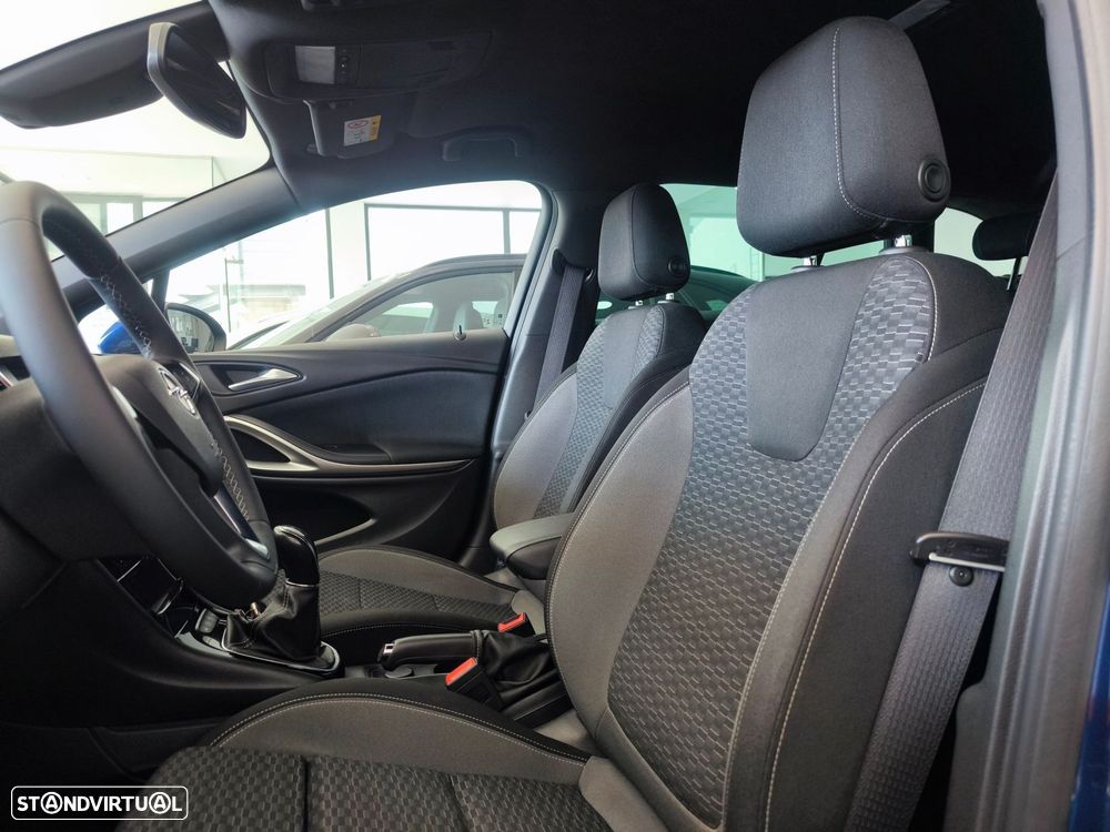 Opel Astra Sports Tourer 1.2 T GS Line S/S - 12