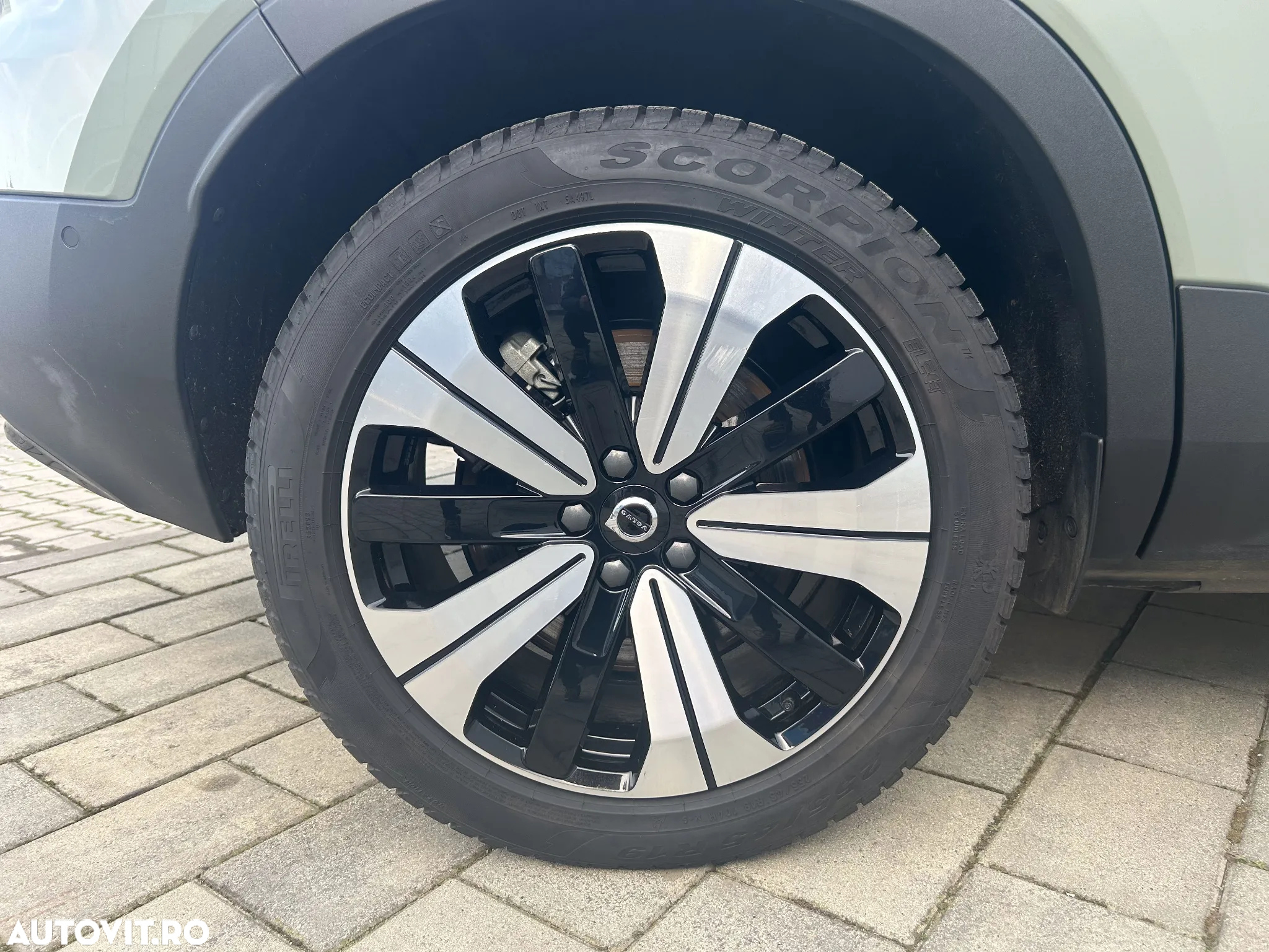 Volvo XC 40 Recharge Twin Motor AWD Ultimate - 10