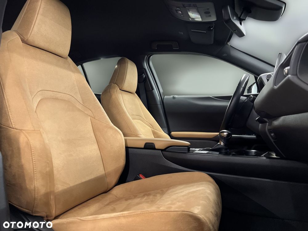 Lexus UX 250h GPF Business 2WD - 11