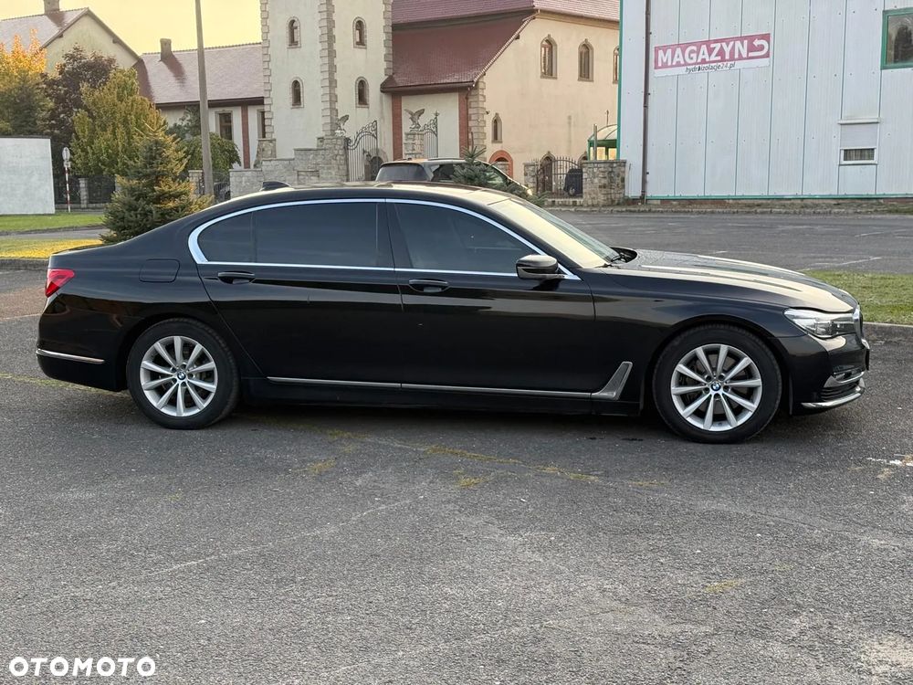BMW Seria 7 740Li xDrive - 10