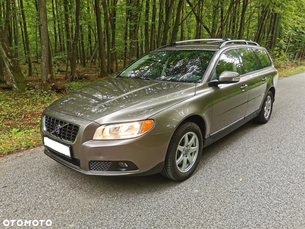 Volvo V70 2.5T Kinetic - 1