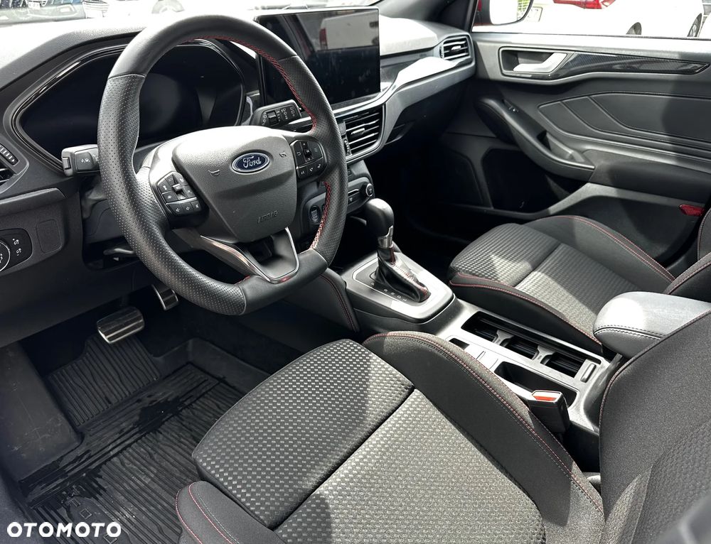 Ford Focus 1.0 EcoBoost mHEV ST-Line X - 30