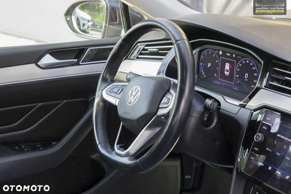 Volkswagen Passat - 29