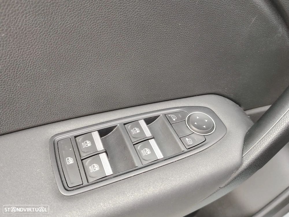 Renault Captur 1.0 TCe Equilibre Bi-Fuel - 11