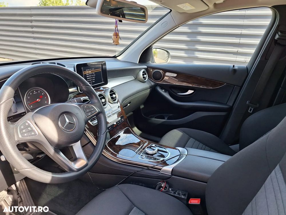 Mercedes-Benz GLC - 31