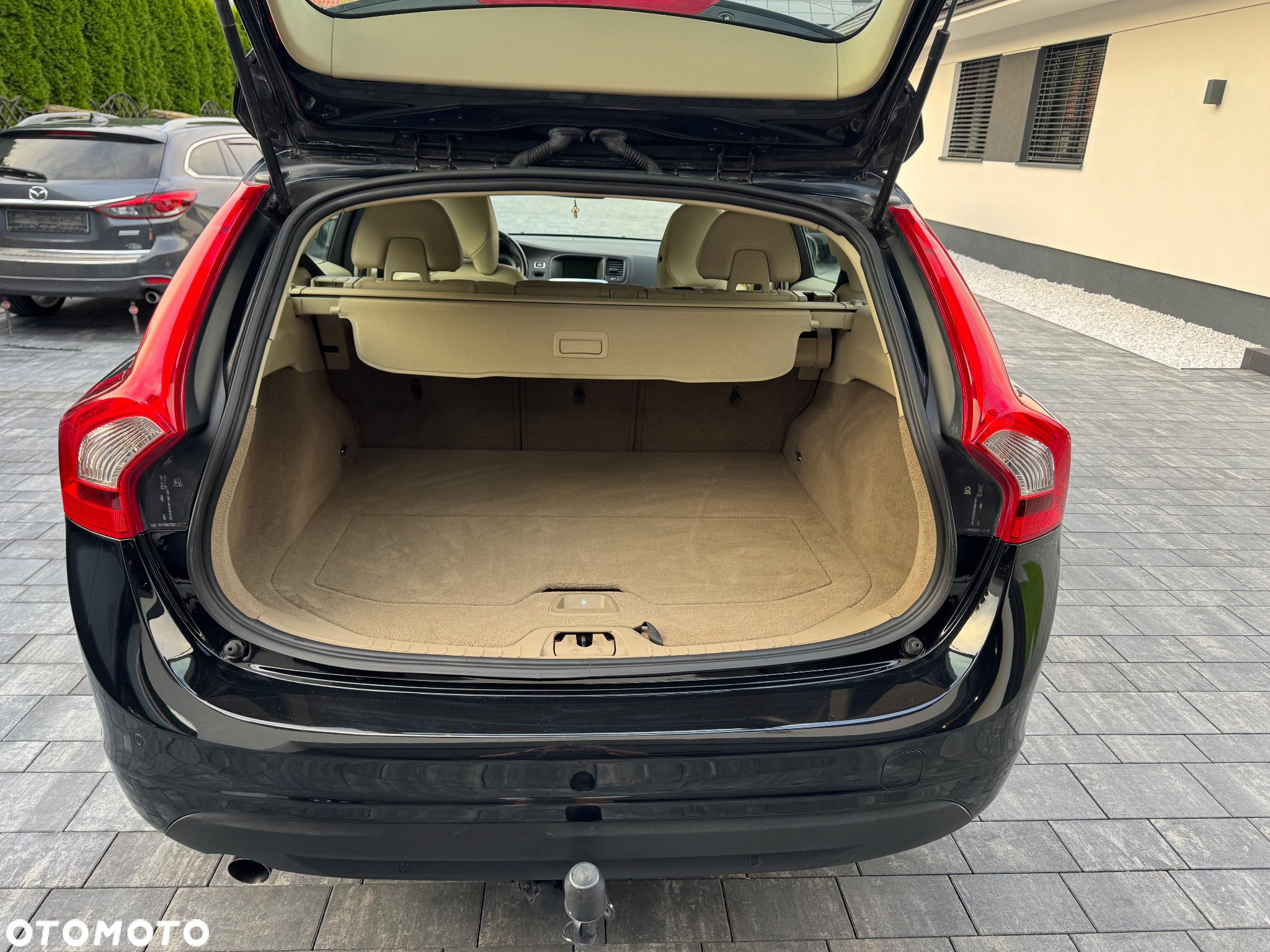 Volvo V60 D2 Summum - 16